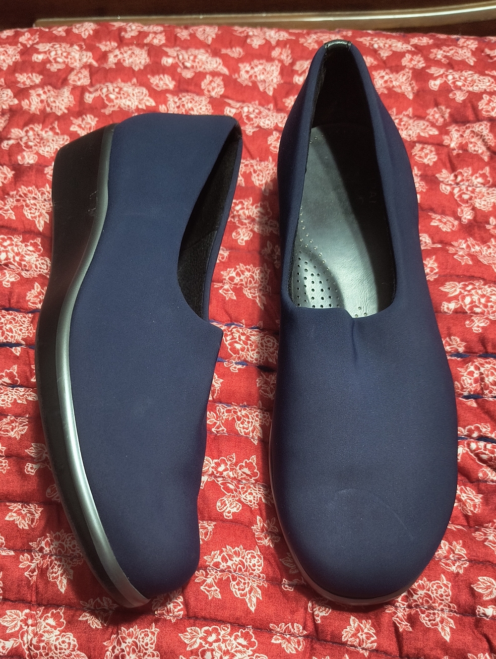 SAS Bliss Women's Navy Comfort Slip-On Shoes, Like New